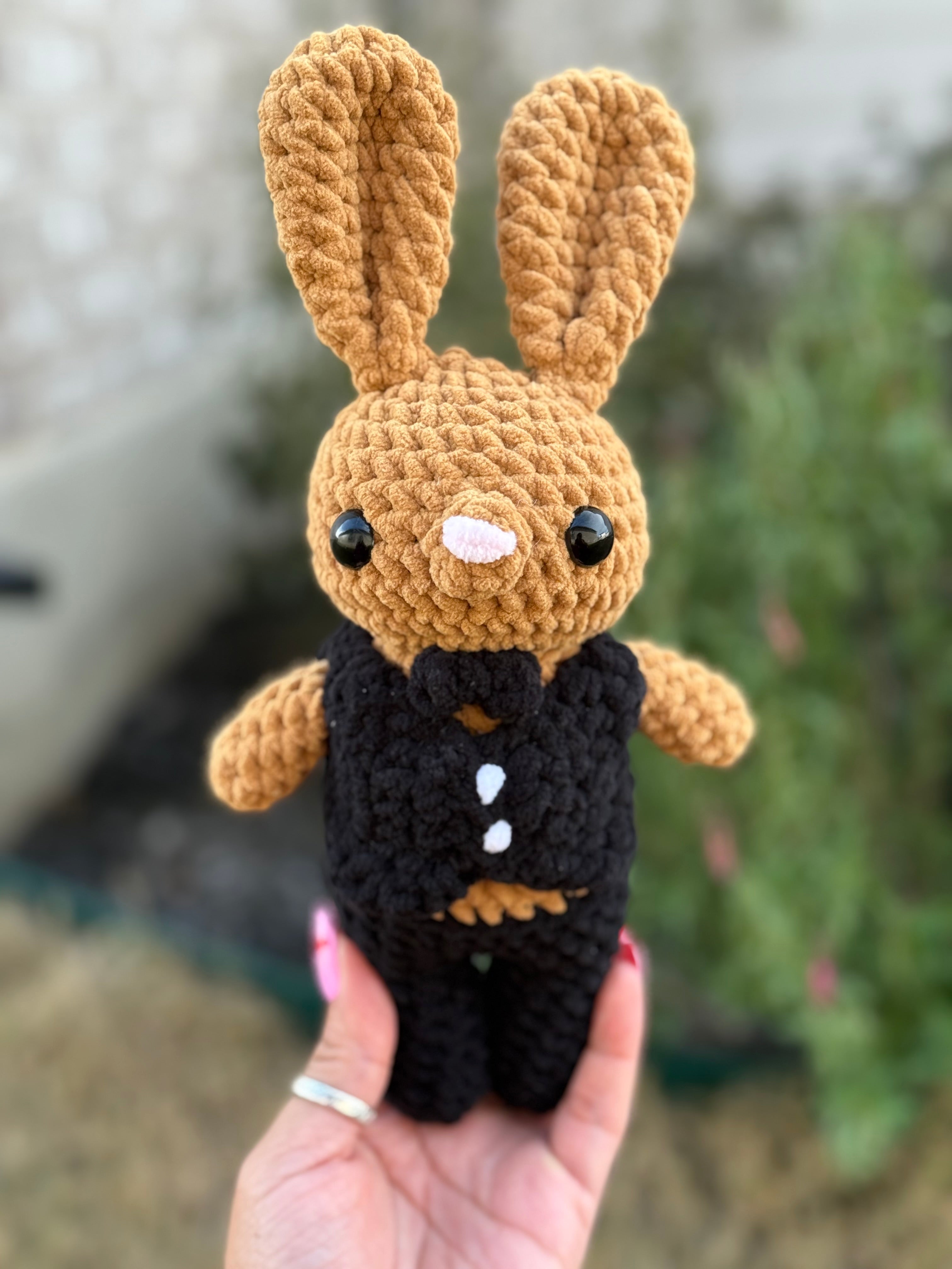Ready to Ship- Bunny Bride and Groom Set